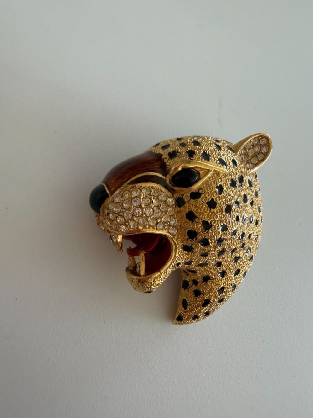 CINER Vintage Leopard Head Signed Rhinestone Brooch Pin - Picture 2 of 8